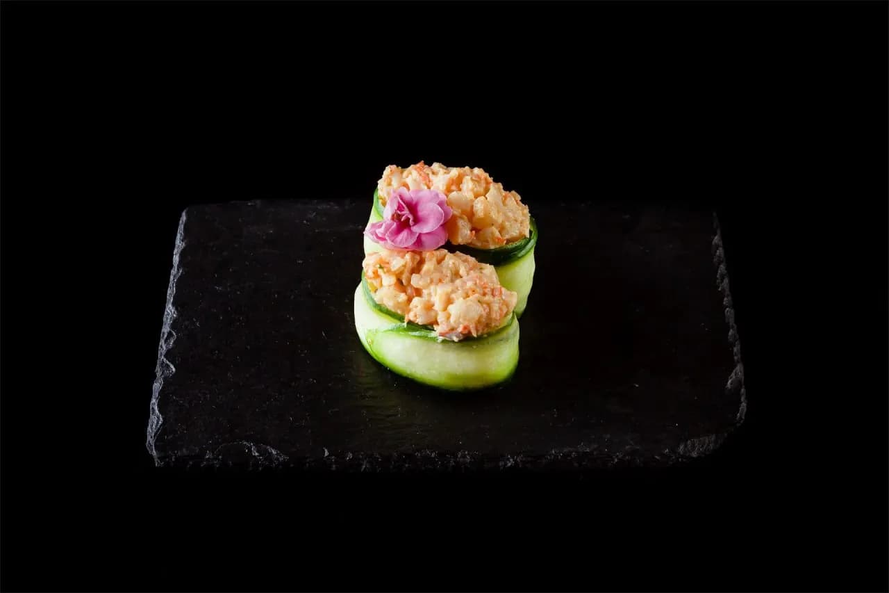 Guncan in cucumber with shrimp 2 pcs