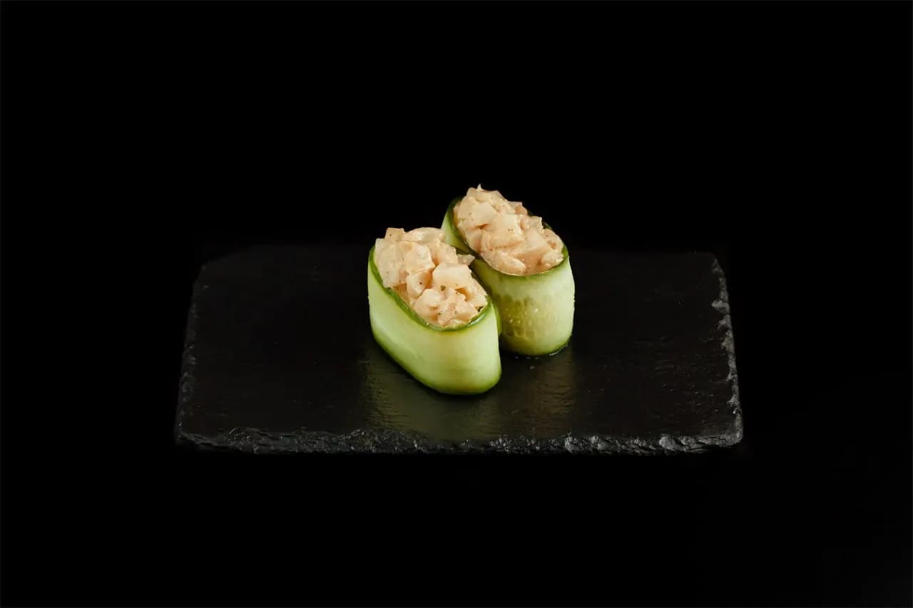 Guncan in cucumber with scallop 2 pcs