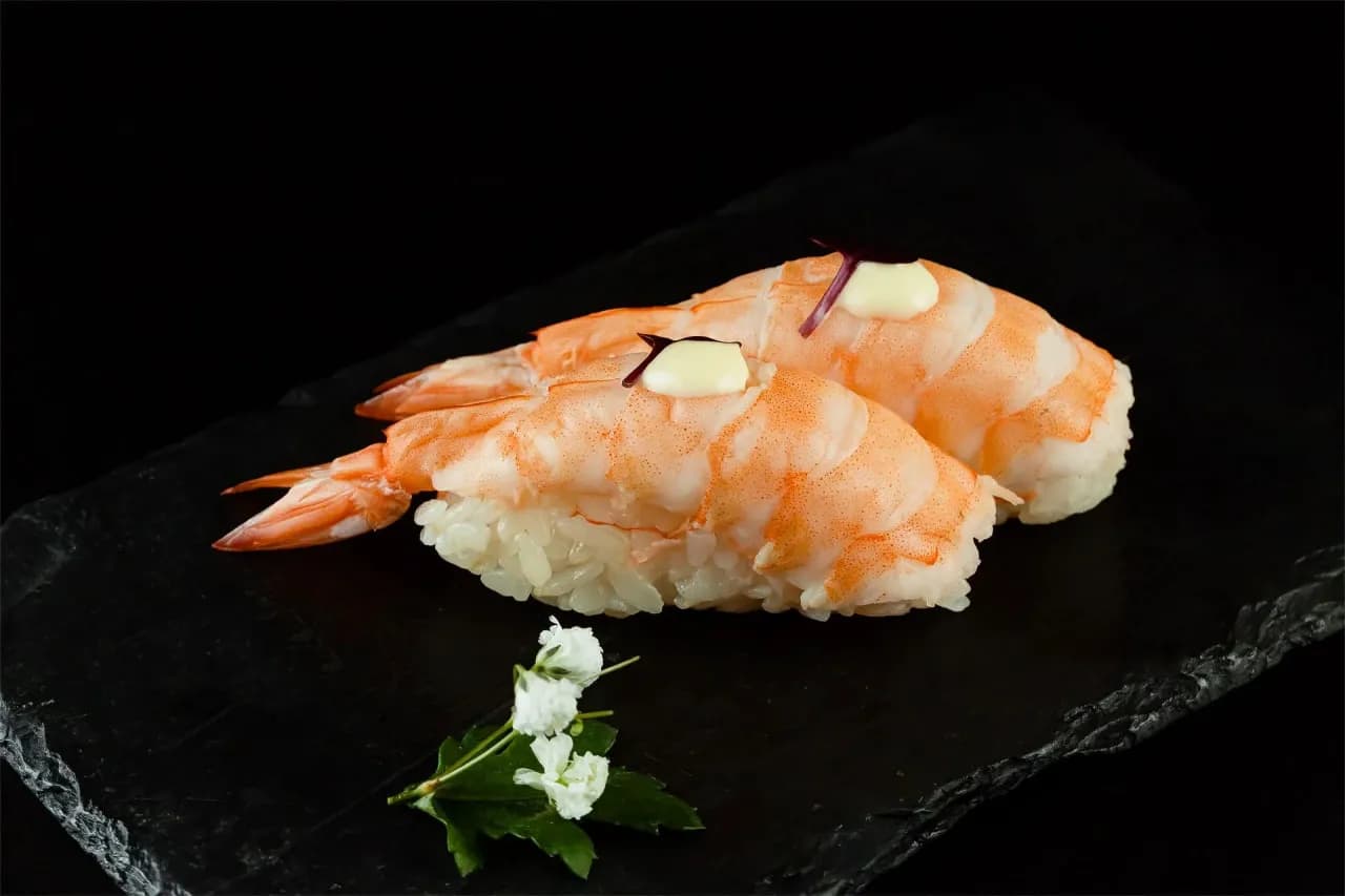 Sushi with shrimp 2 pieces