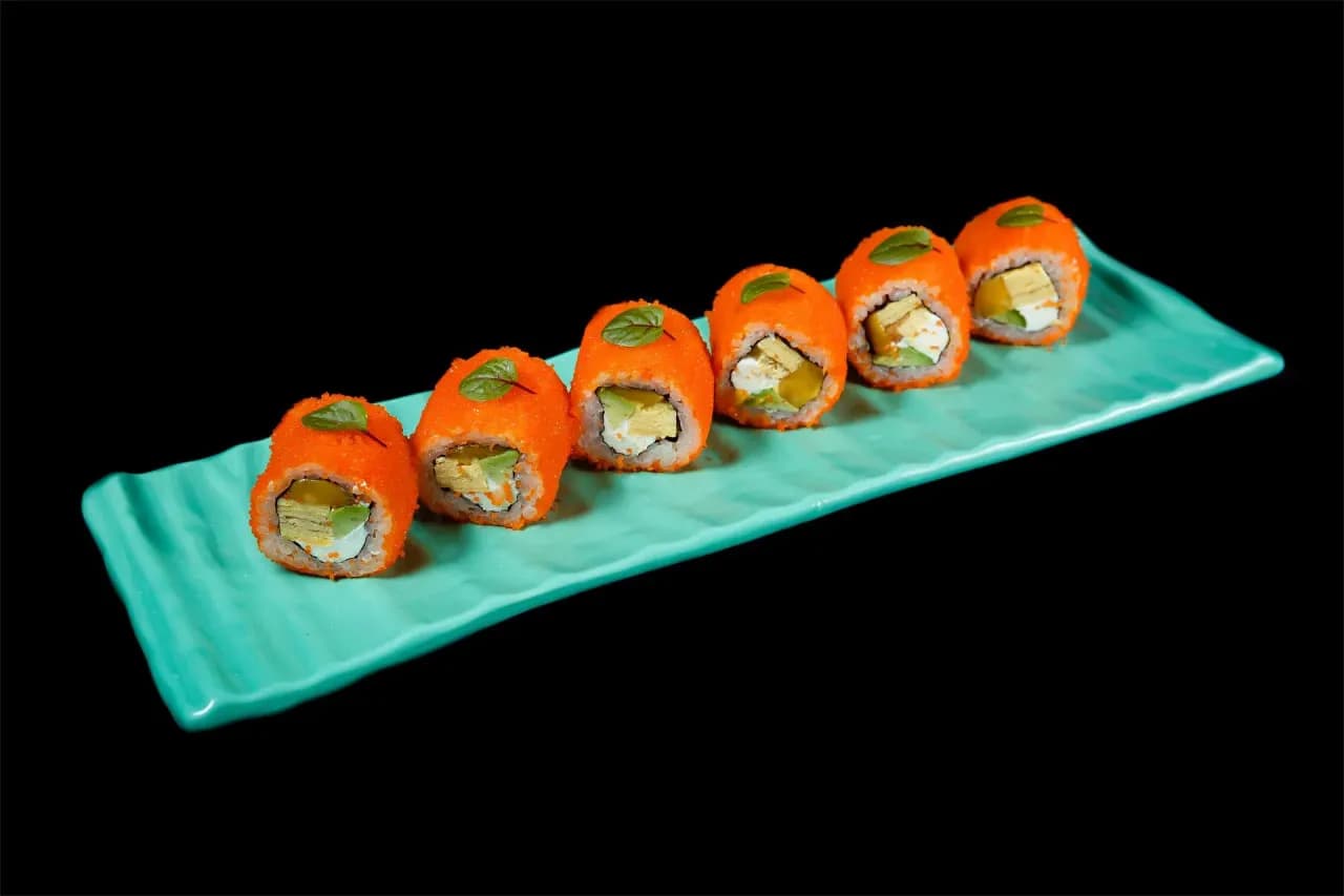 California roll with mango 6 pieces